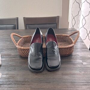 FRANCO SARTO BOCCA SLIP-ON LOAFER BLACK PATENT WOMEN’S 9.5M